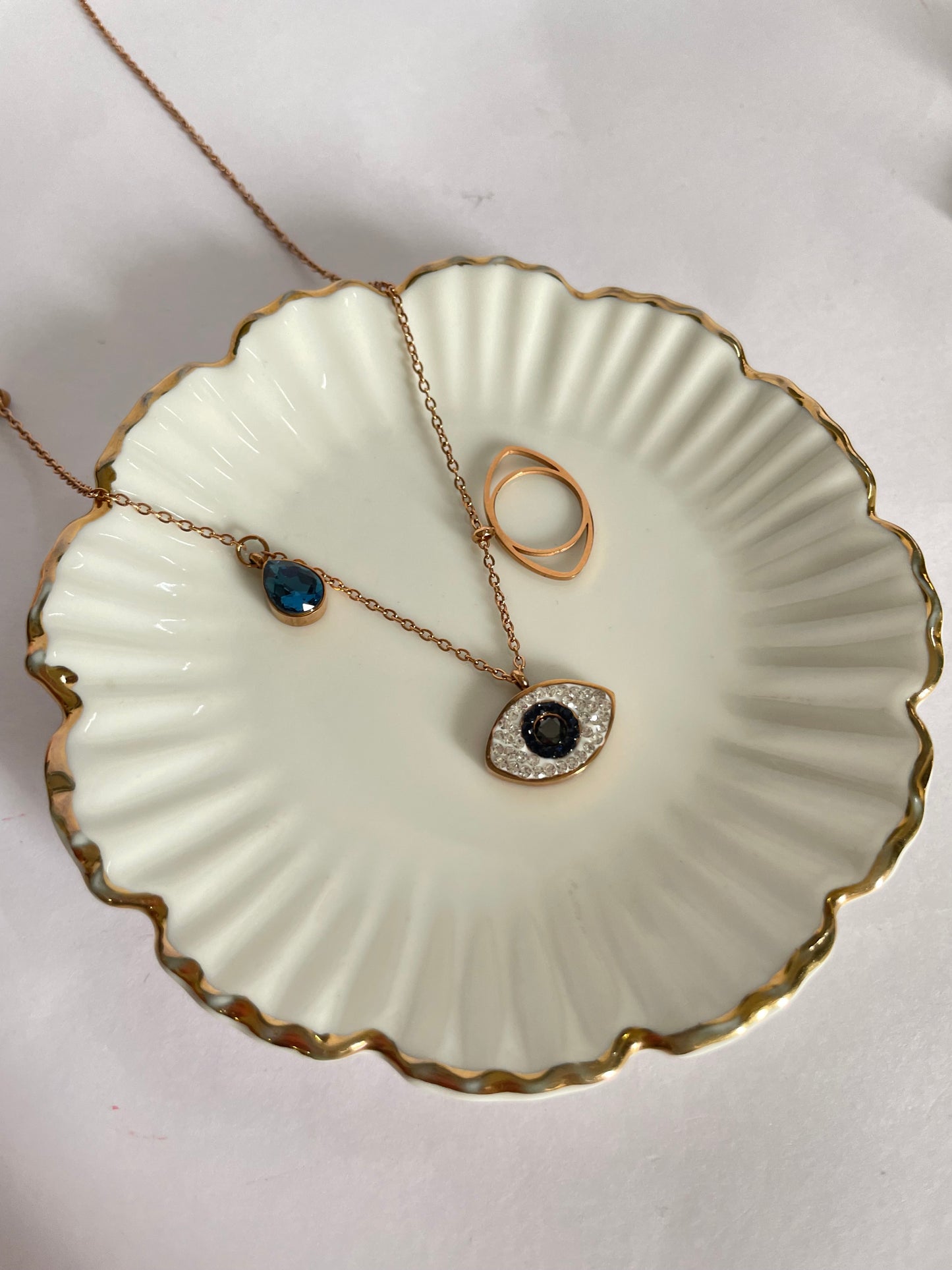Evil Rosy Necklace - CS
