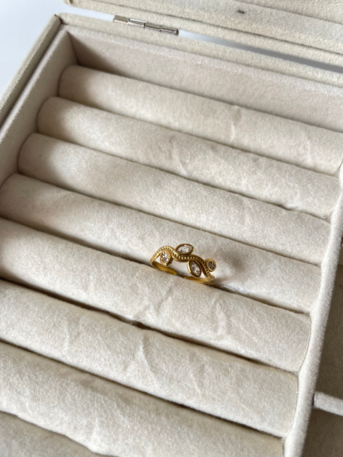 Leafy Ring
