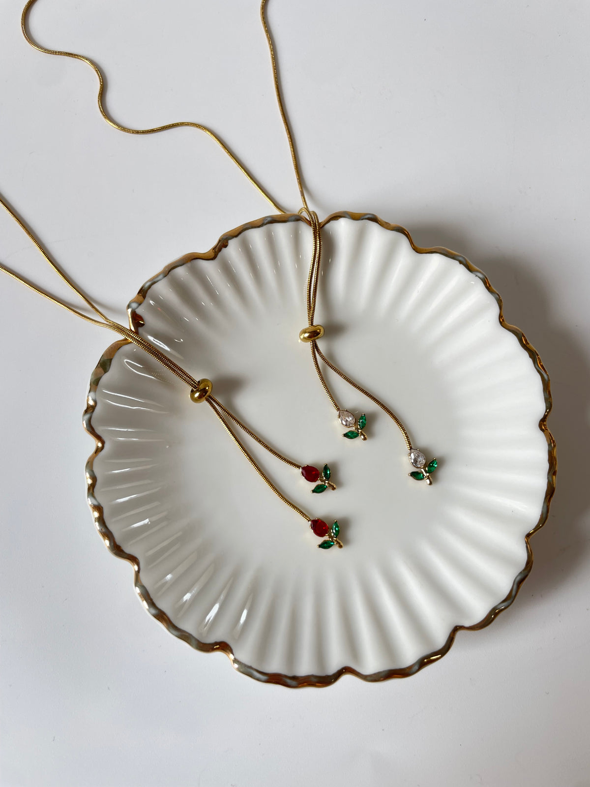 Adjustable tulip Necklace