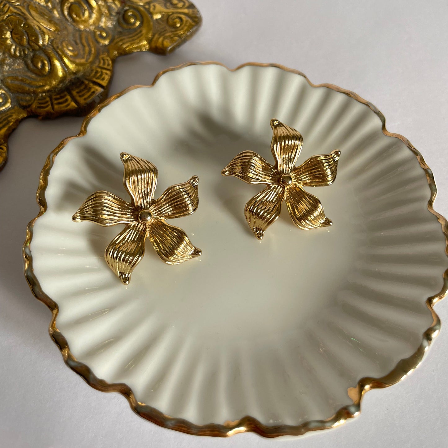 Lily Earrings