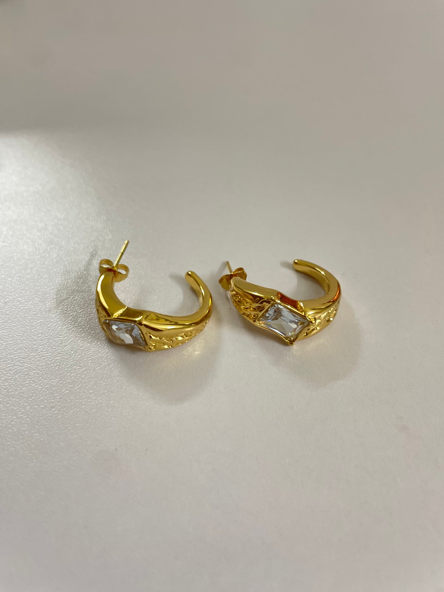 Eleni Hoops
