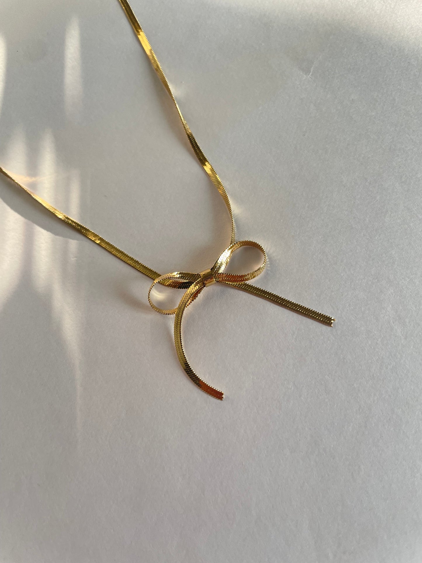 Bow Snake Necklace