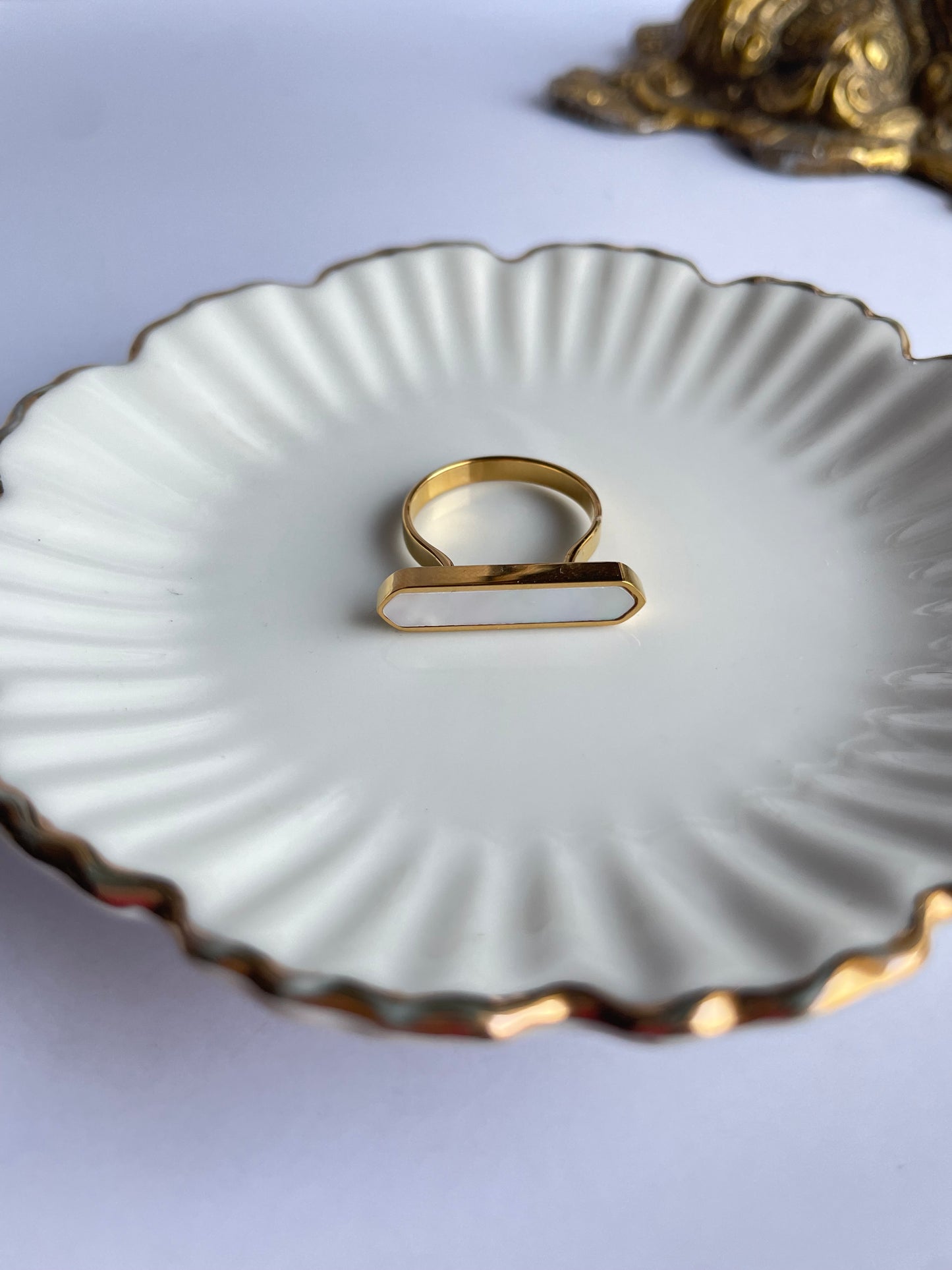 Edgy Ring