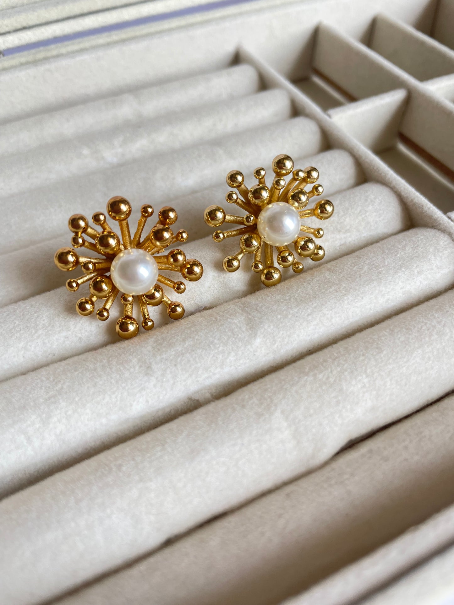 Pearl Bella Earrings