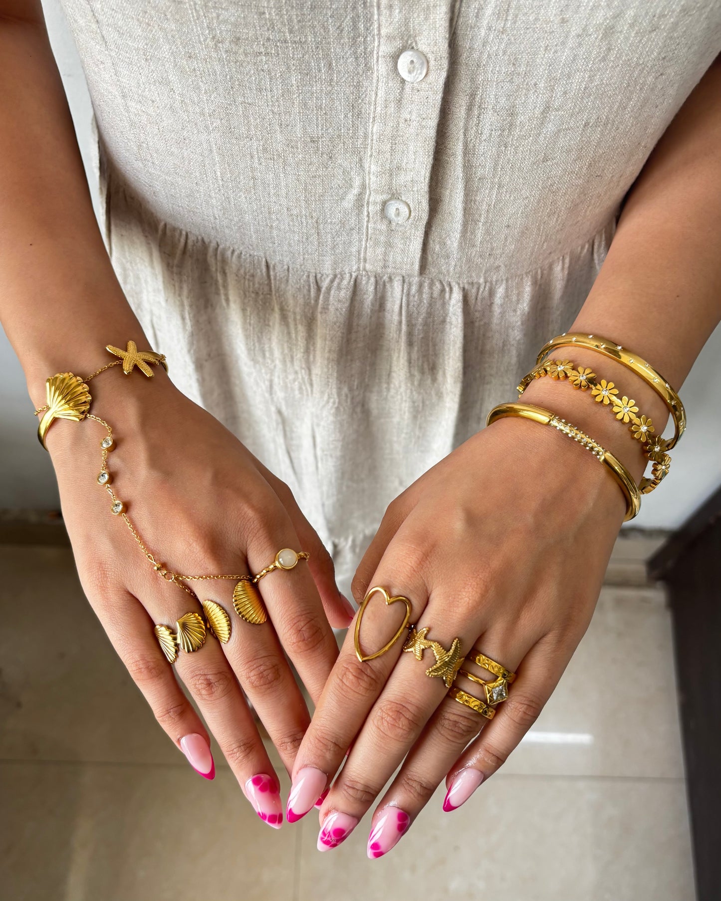 Lesley Hand Chain