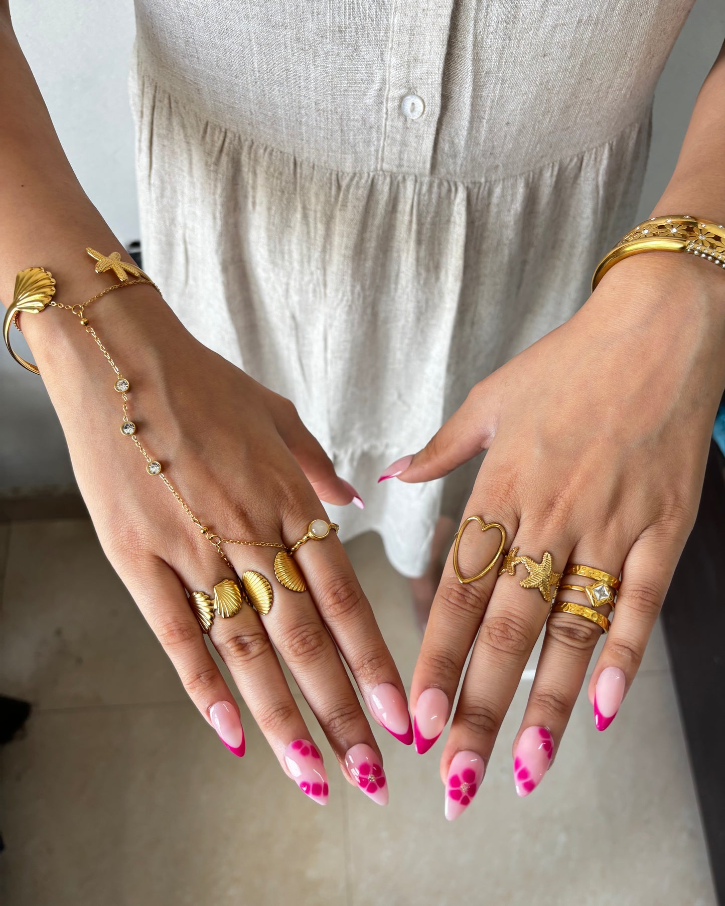 Lesley Hand Chain