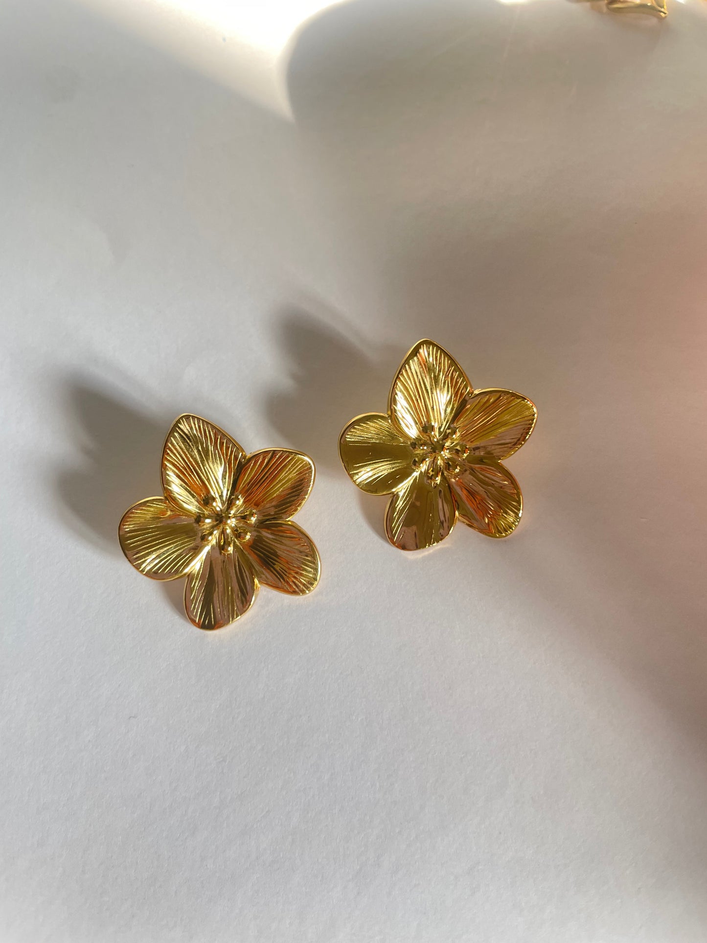 Lily Earrings