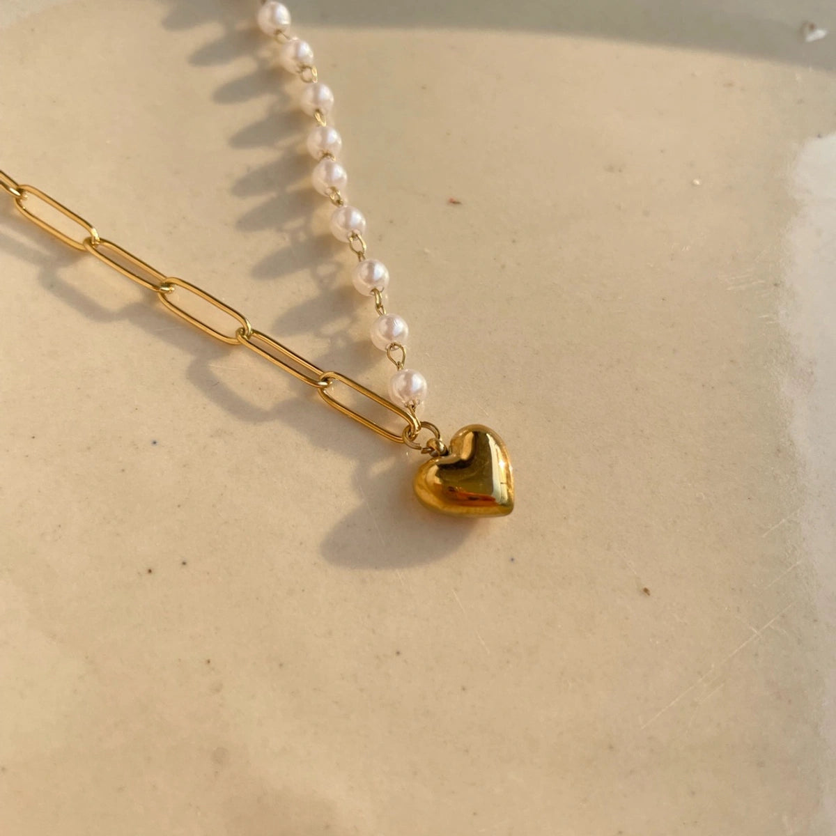 Avour Heart Necklace