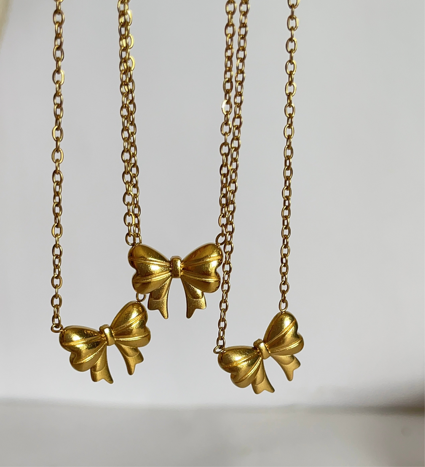 Bow Necklace