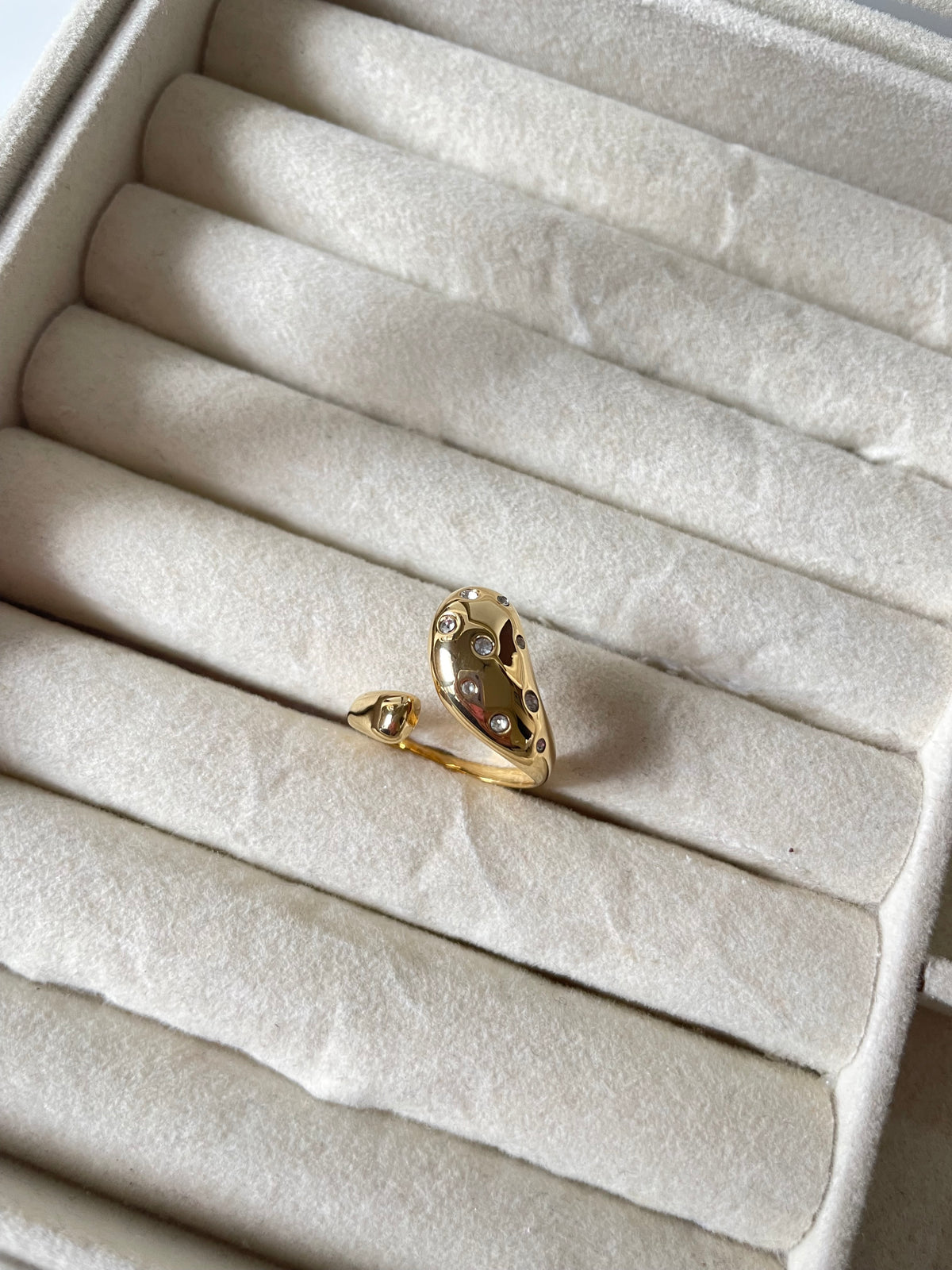 Vallerie Ring