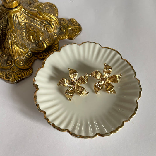 Lily Earrings