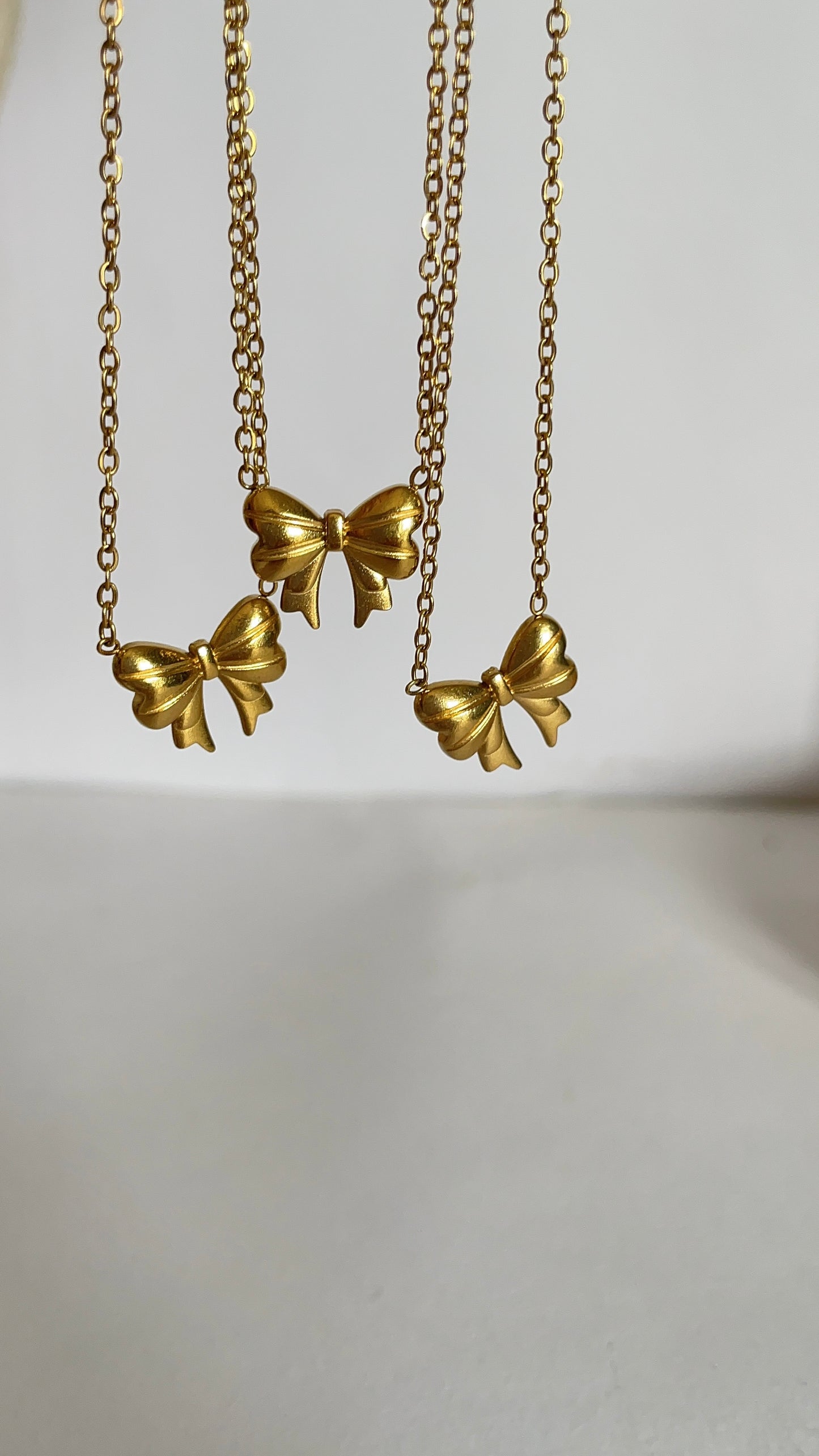 Bow Necklace