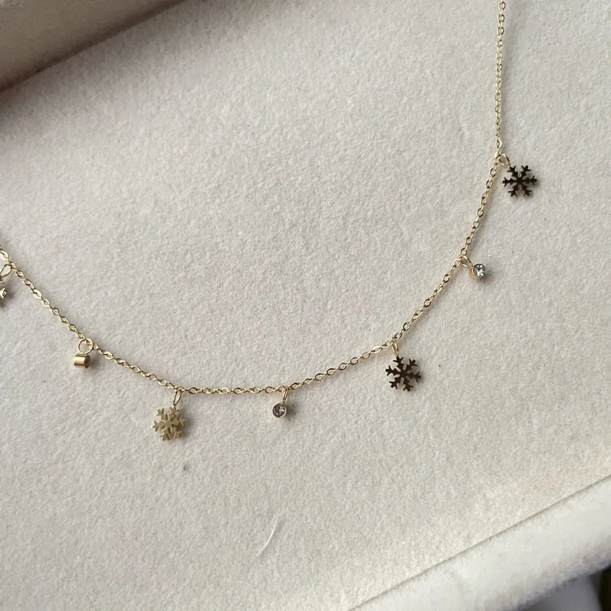 Snowflake Gold Necklace - Gold