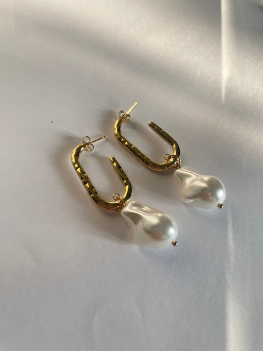 Lina Pearl Hoops