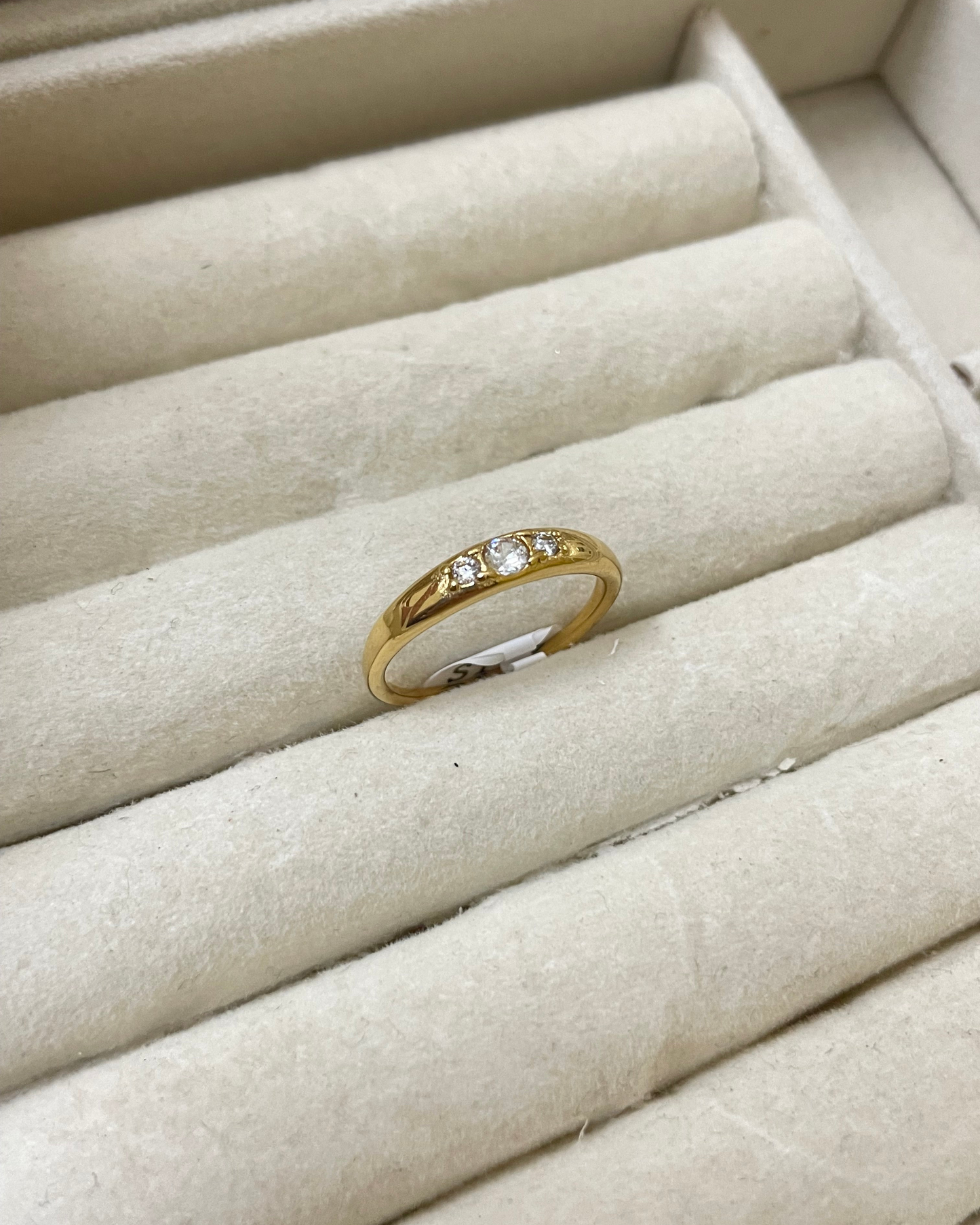 Ella Ring