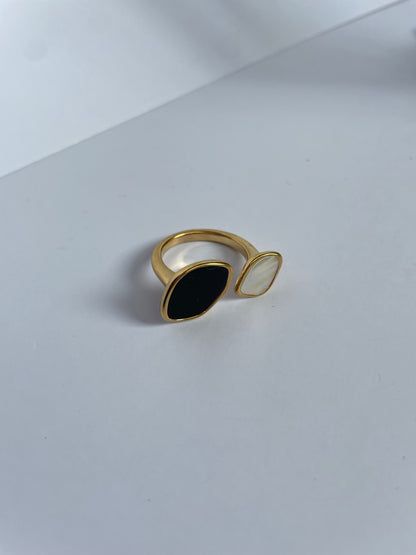 Eraya Ring