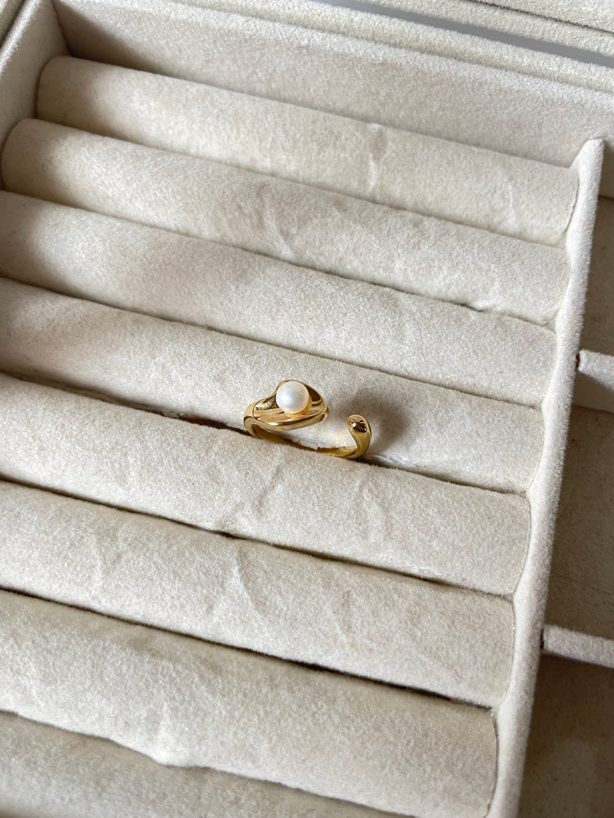 Pearlia Ring