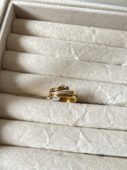 Nia Ring