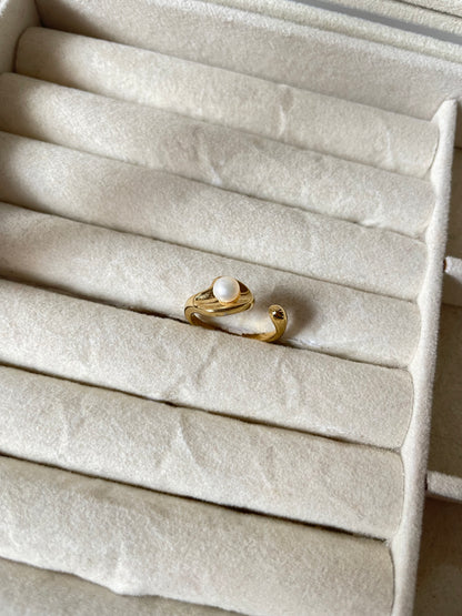 Pearlia Ring
