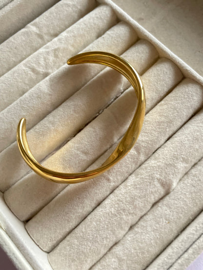 Bella Cuff
