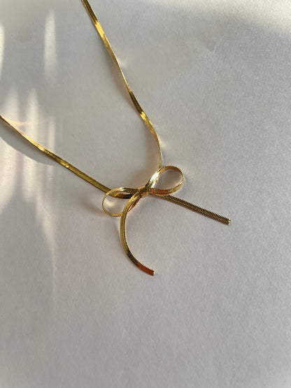 Bow Snake Necklace