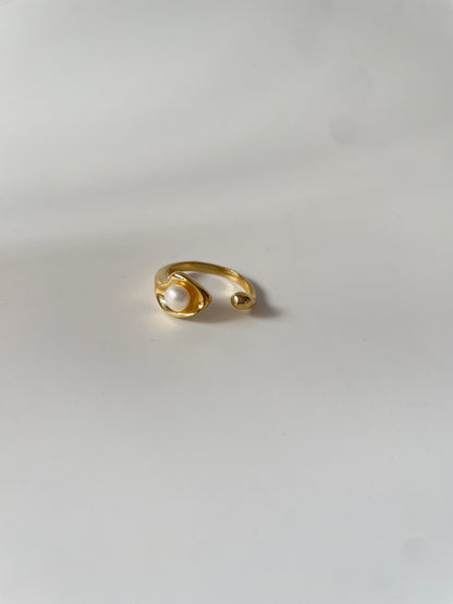 Pearlia Ring
