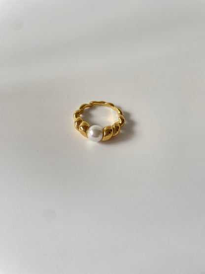 Pearl Ring