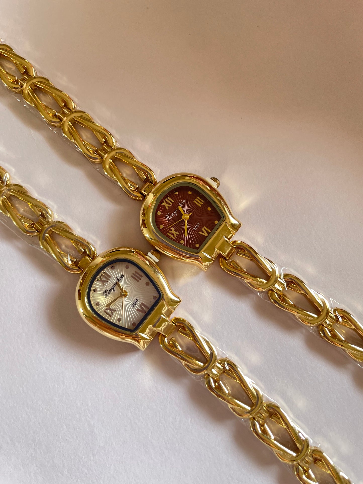 Curvy Watch