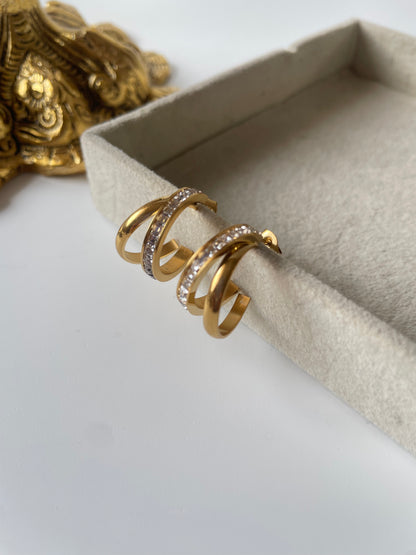 Mia Hoops