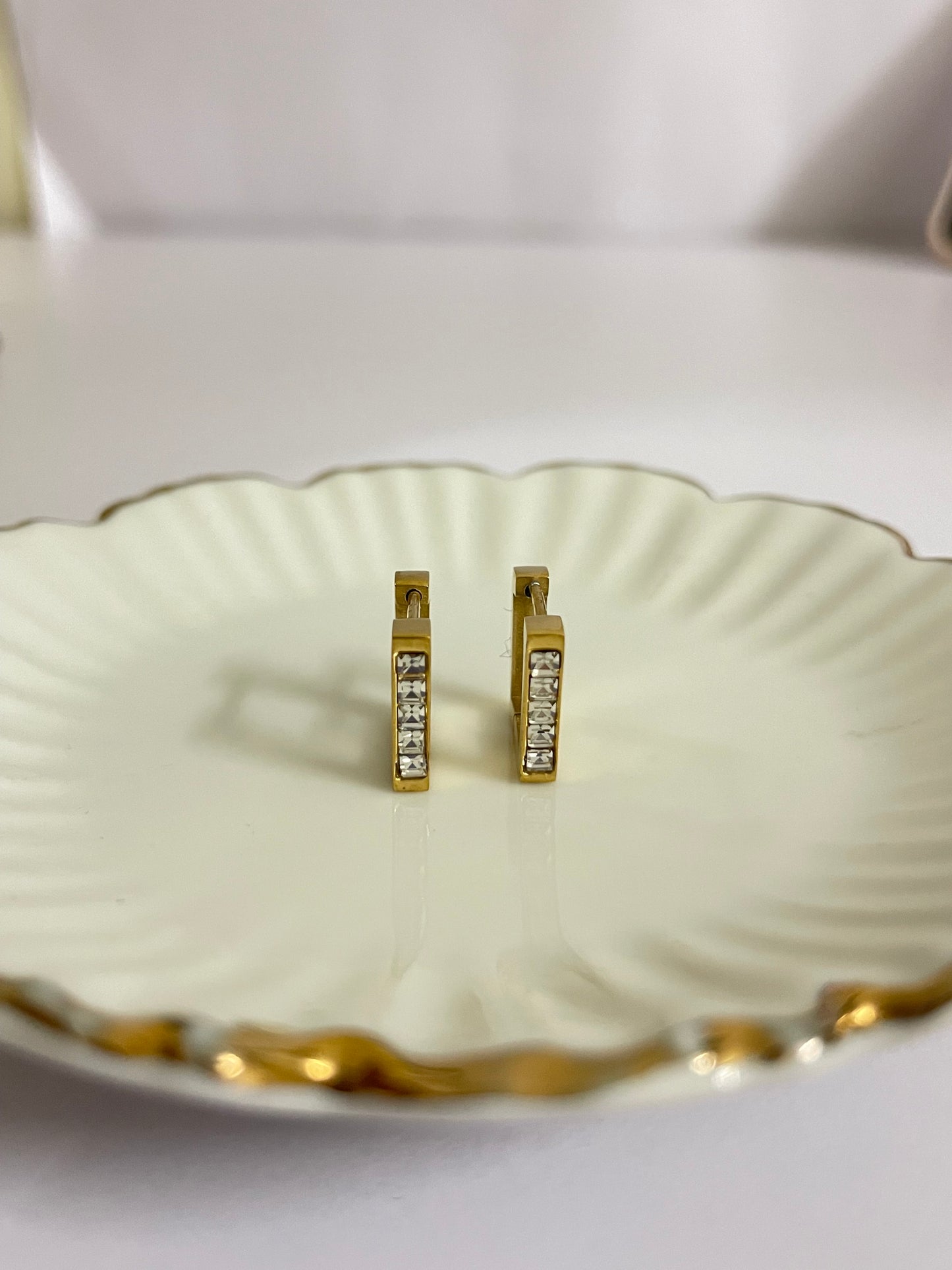 Kaira Hoops
