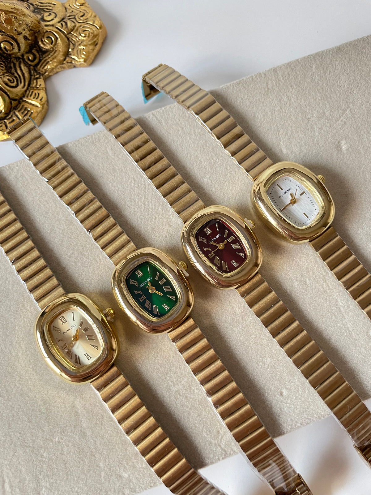 Vellora Watch