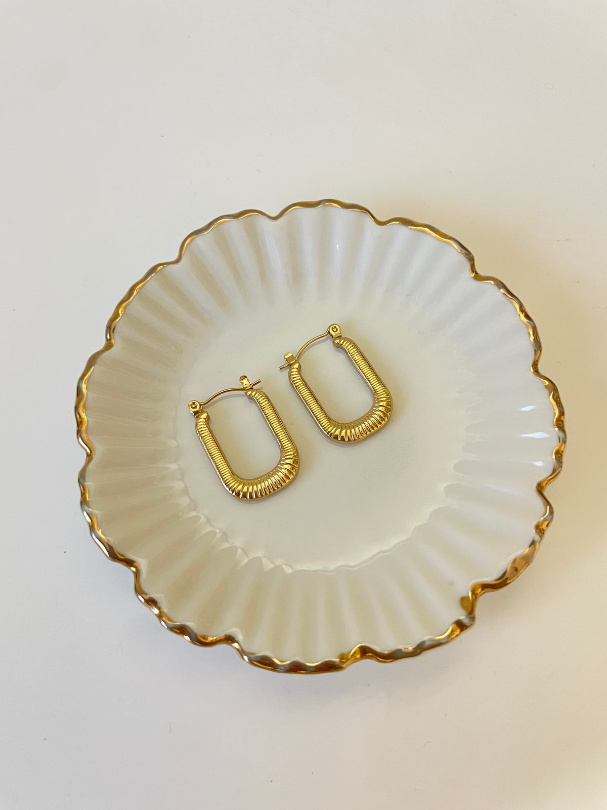 Kira Hoops
