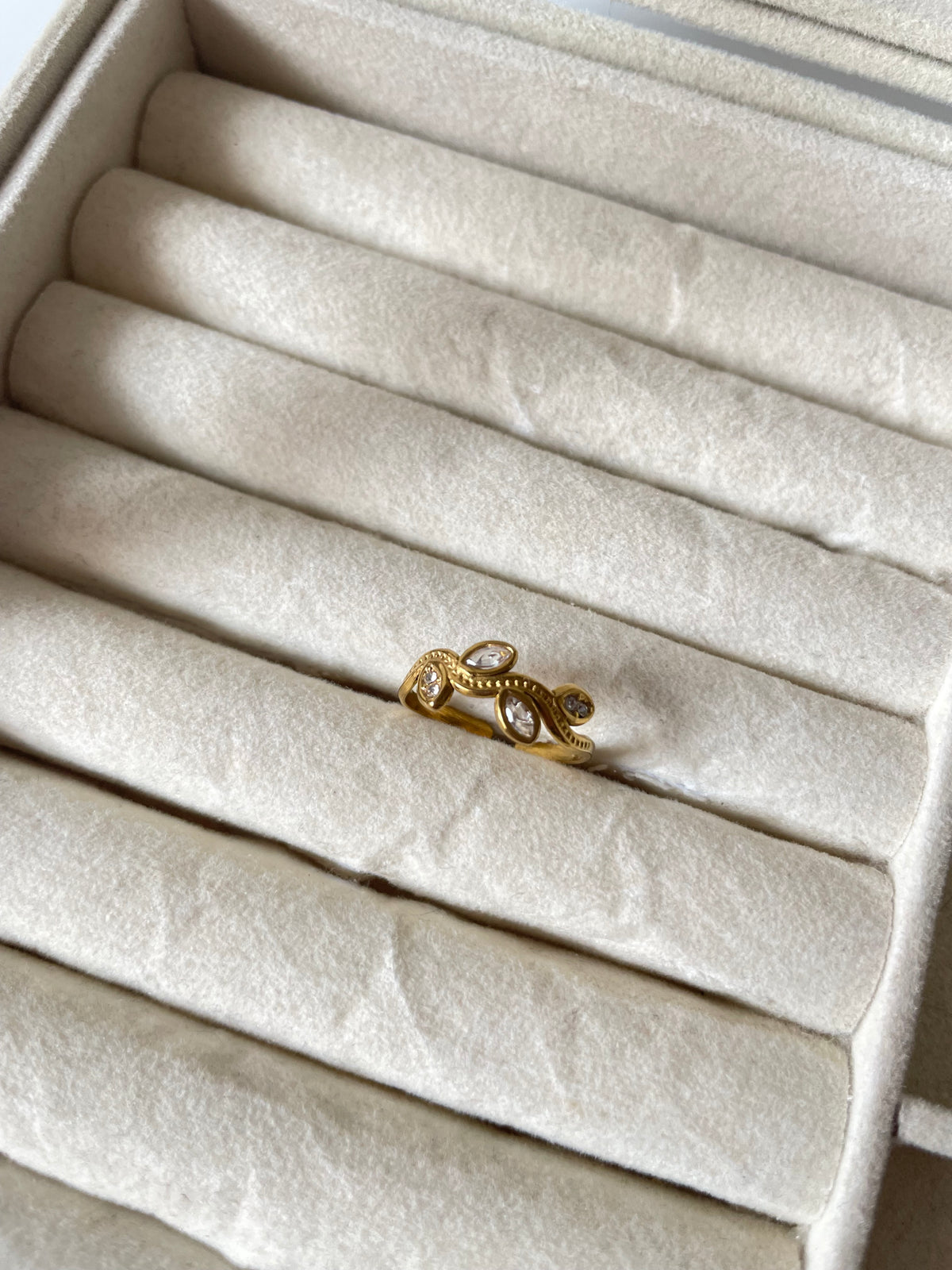 Leafy Ring