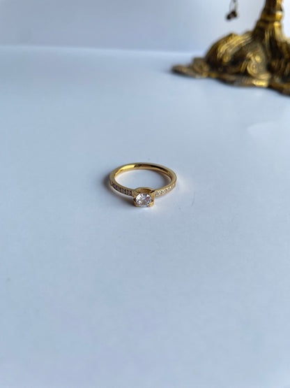 Pernia Ring