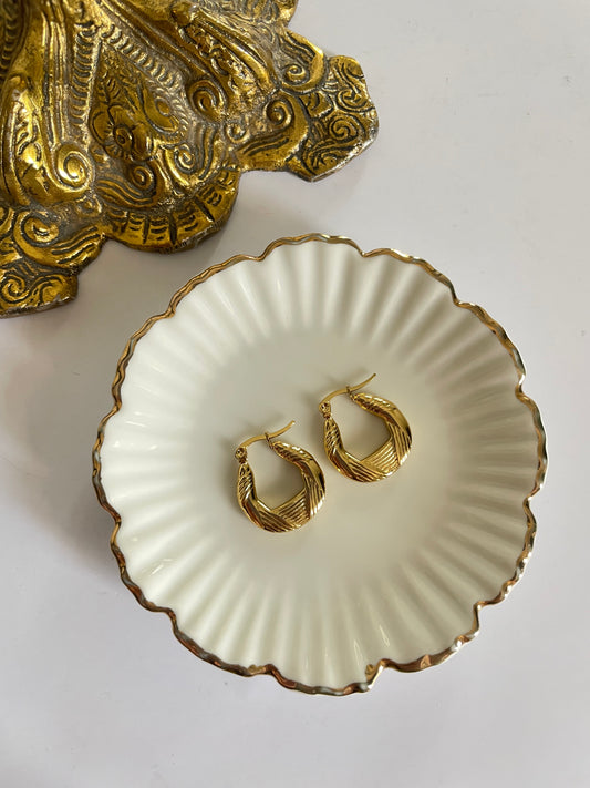 Luna Hoops