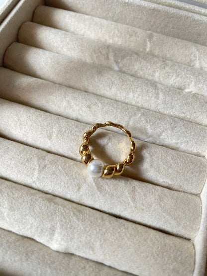 Pearl Ring
