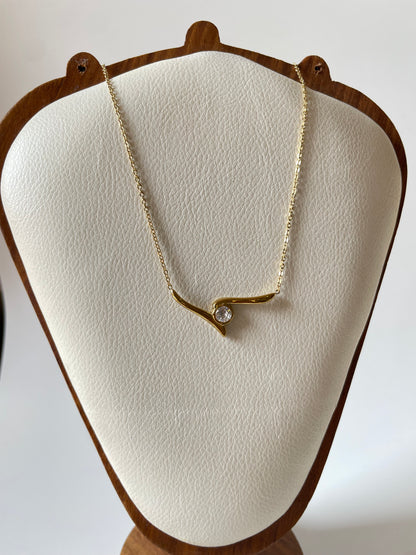 Melma Necklace