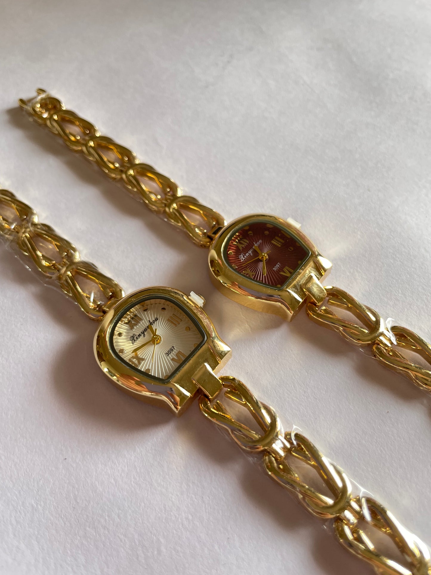 Curvy Watch