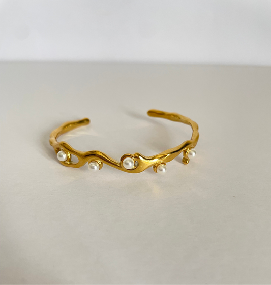 Pearlia Cuff