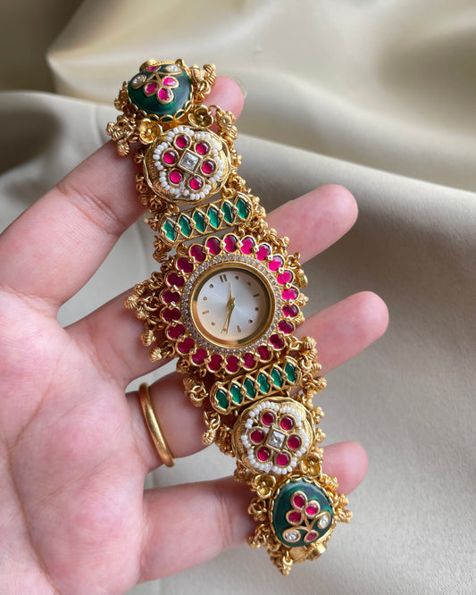 Noora Watch