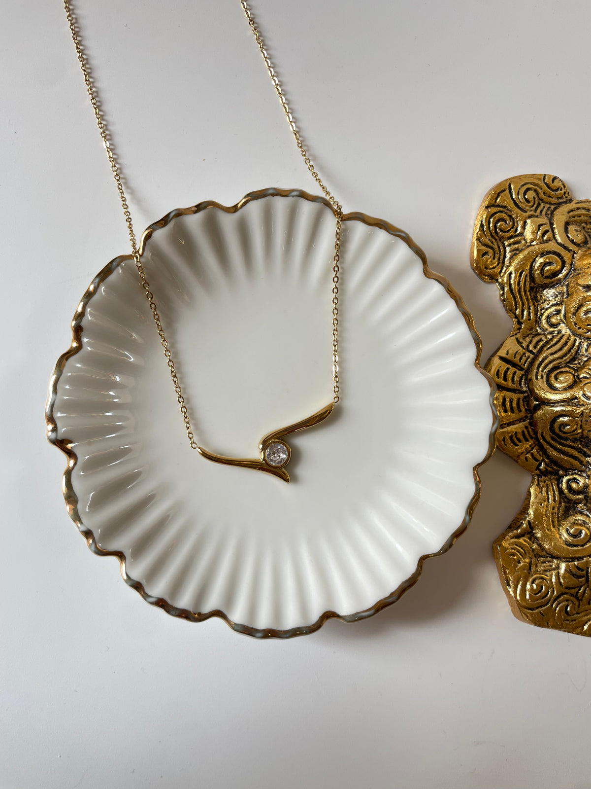 Melma Necklace