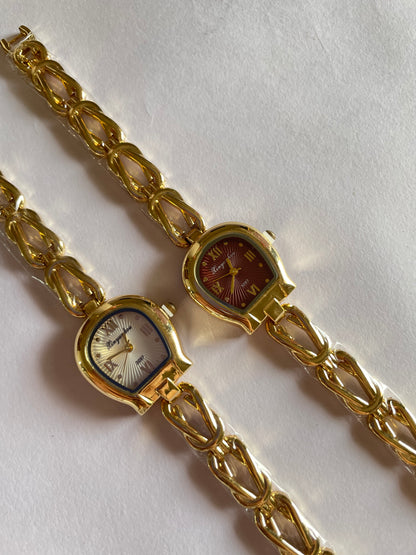 Curvy Watch