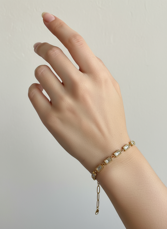 Isiee Bracelet