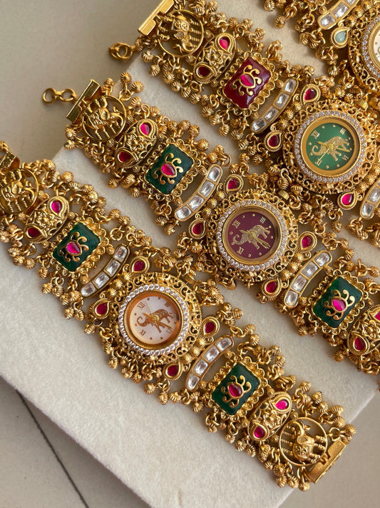Viral Maharani Watch