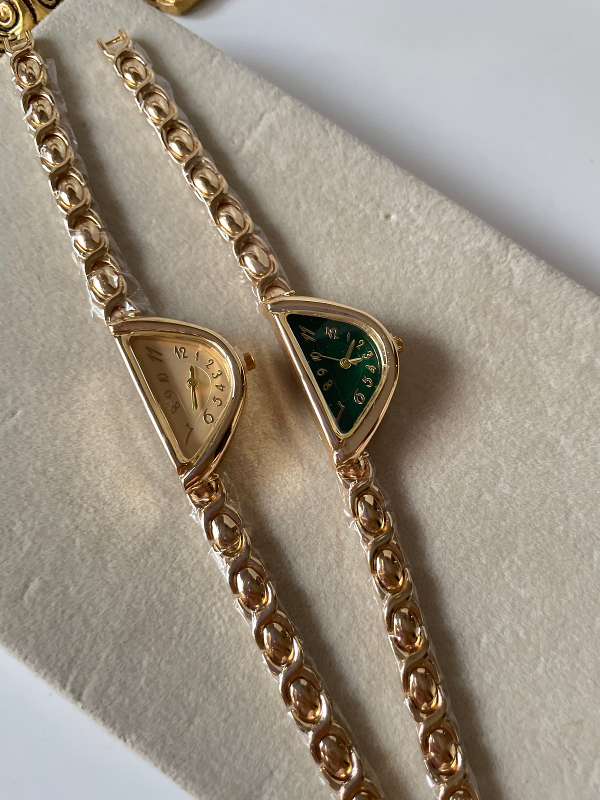 Aura Watch