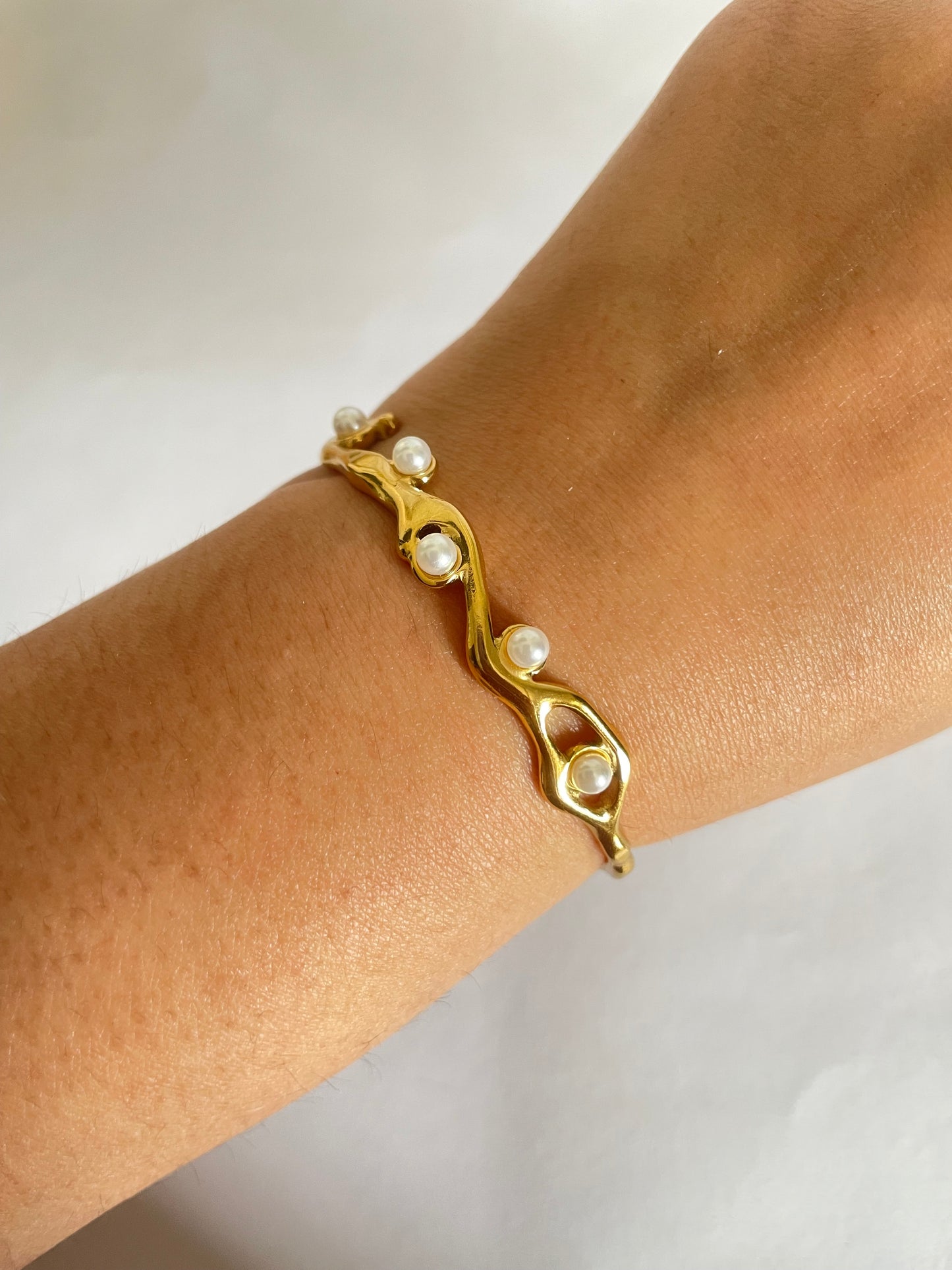 Pearlia Cuff