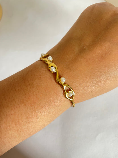 Pearlia Cuff