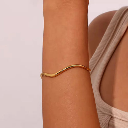 Carrie Bracelet