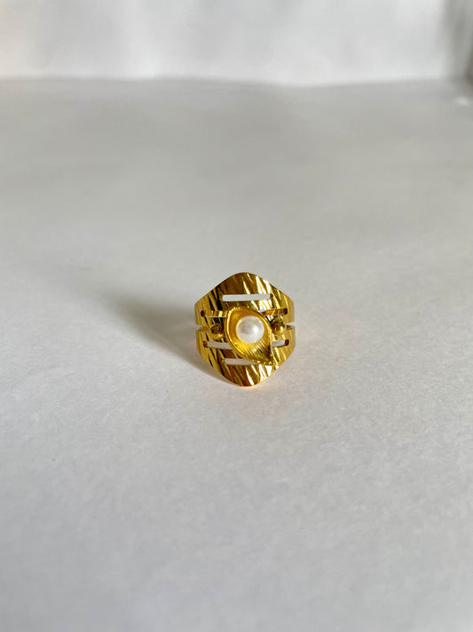 Shelly Ring