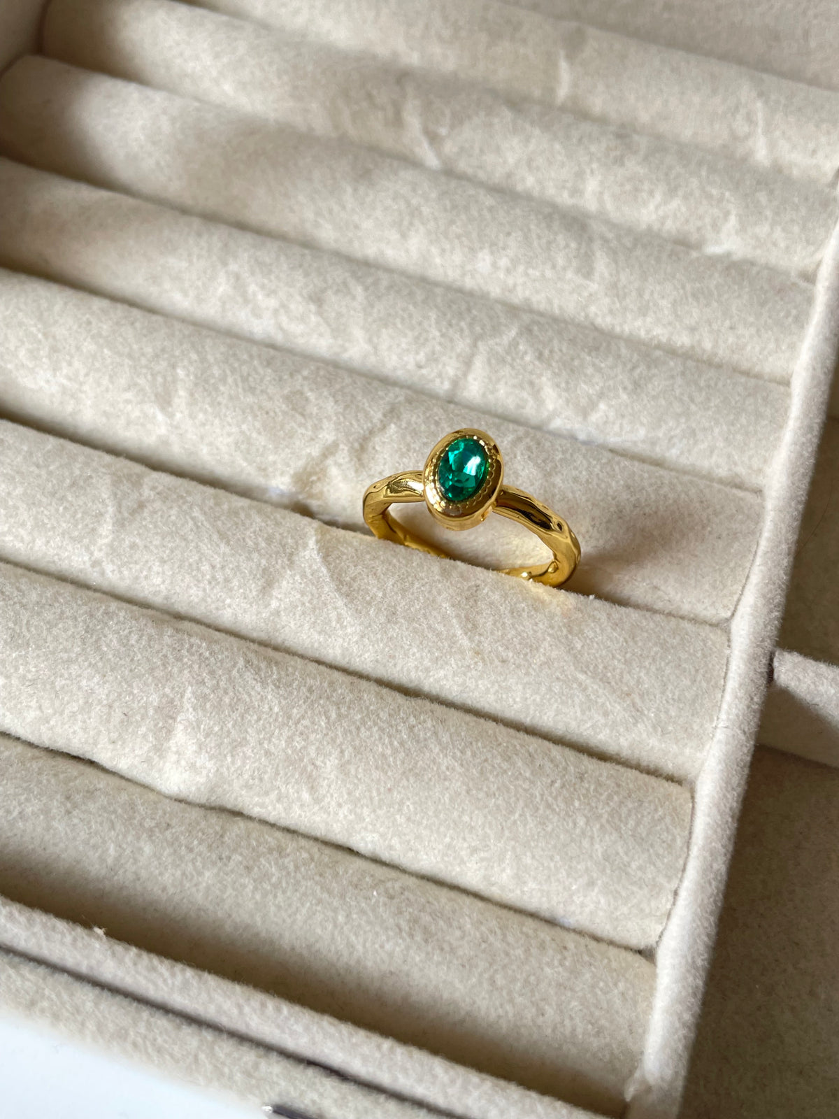Ellie Ring